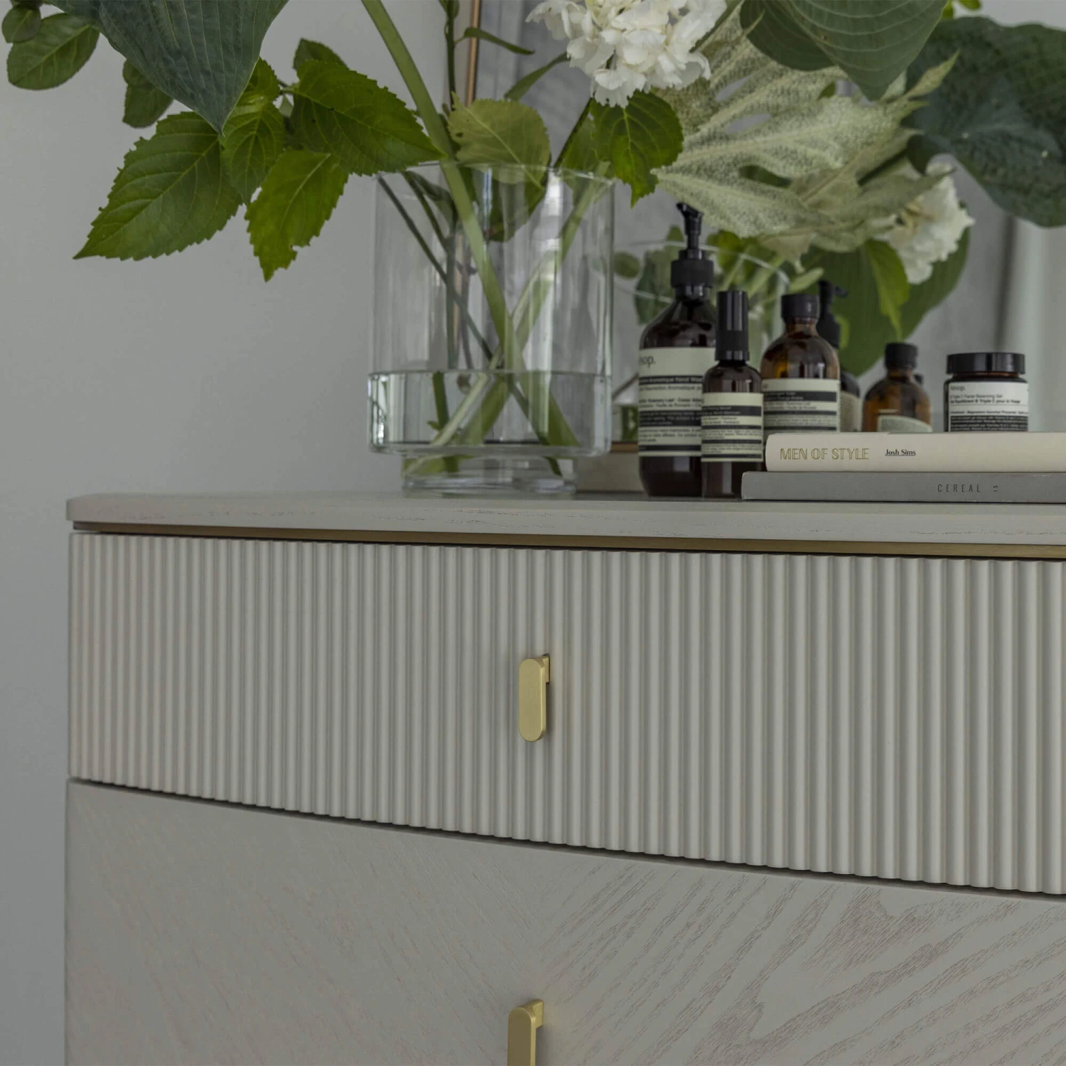 Davina Stone 5 Drawer Tall Chest With Gold Handles 7 Davina Stone 5 Drawer Tall Chest With Gold Handles - Image 5