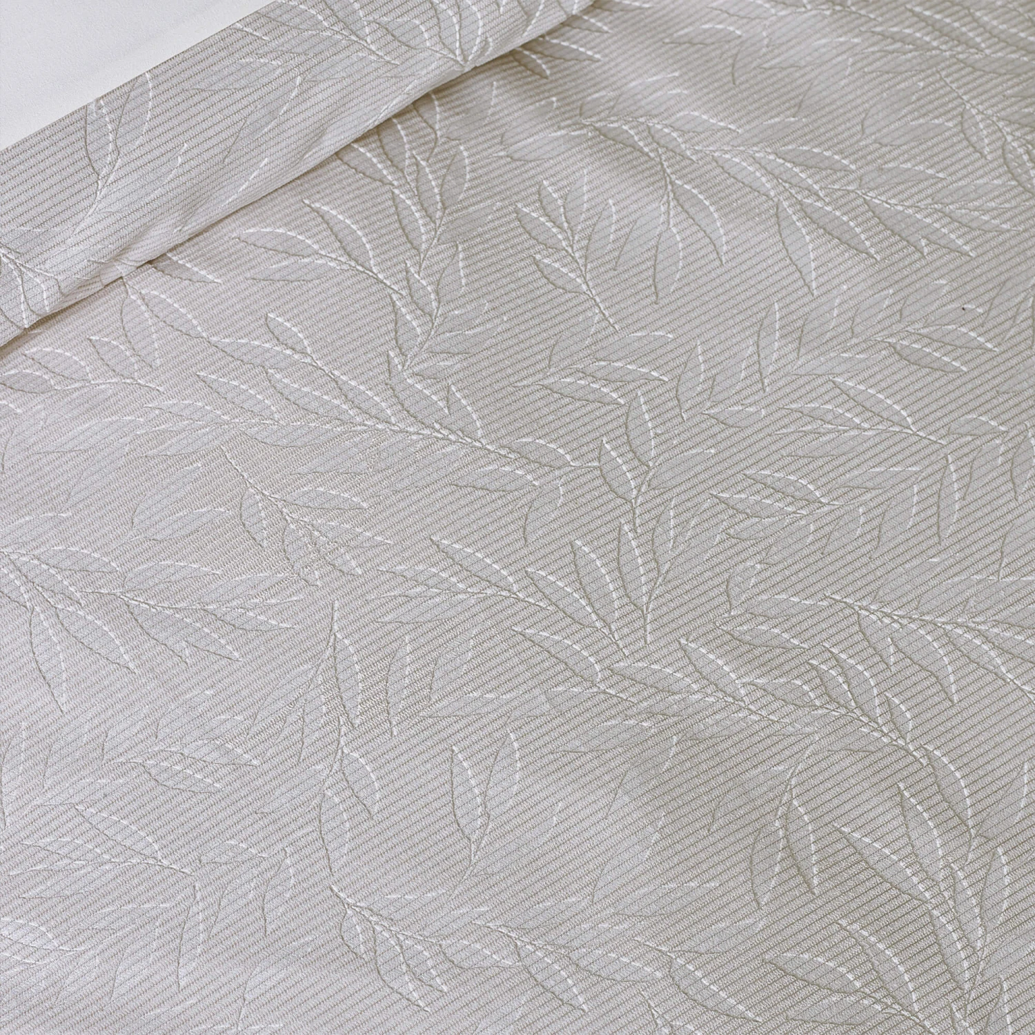 Catherine Lansfield Corded Leaves Champagne Single Duvet Set 6 Catherine Lansfield Corded Leaves Champagne Single Duvet Set - Image 4