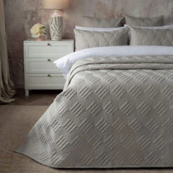 Belledorm Lisbon Soft Grey Bedspread -Housing Units Store 299664b9cd50b55cf98fe495300277db 1