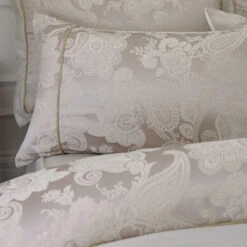 Catherine Lansfield Opulent Jacquard Champagne Single Duvet Set -Housing Units Store 2a7c9e4dec37e8539da0525d9bb845eb