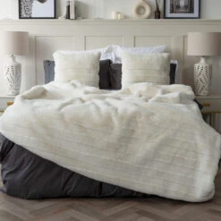 Belledorm Alaska Snow Faux Fur Throw