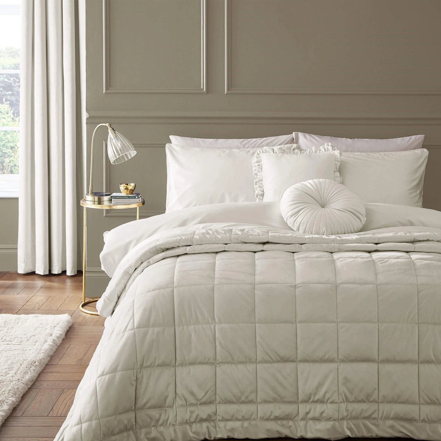 Catherine Lansfield Kingsley Matt Velvet Cream Single Duvet Set 6 Catherine Lansfield Kingsley Matt Velvet Cream Single Duvet Set - Image 4
