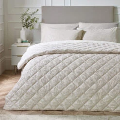 Catherine Lansfield Corded Leaves Champagne Bedding Collection -Housing Units Store 51b12f7d76fd5d567a13ca43db259dcd