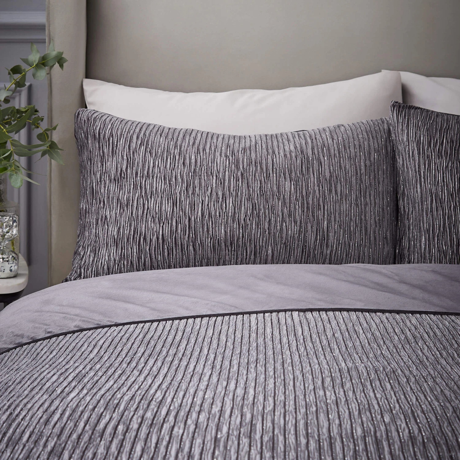 Catherine Lansfield Allure Sparkle Grey Superking Duvet Set 4 Catherine Lansfield Allure Sparkle Grey Superking Duvet Set - Image 2