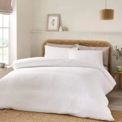 Catherine Lansfield Crinkle Seersucker White Single Duvet Set