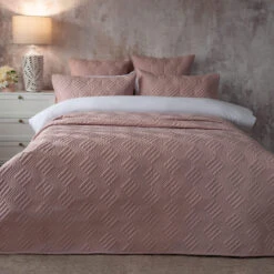 Belledorm Lisbon Blush Bedspread