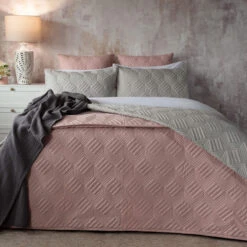 Belledorm Lisbon Soft Grey Bedspread -Housing Units Store 7cf2b427deb89381d069cd2981b0a0fa 1