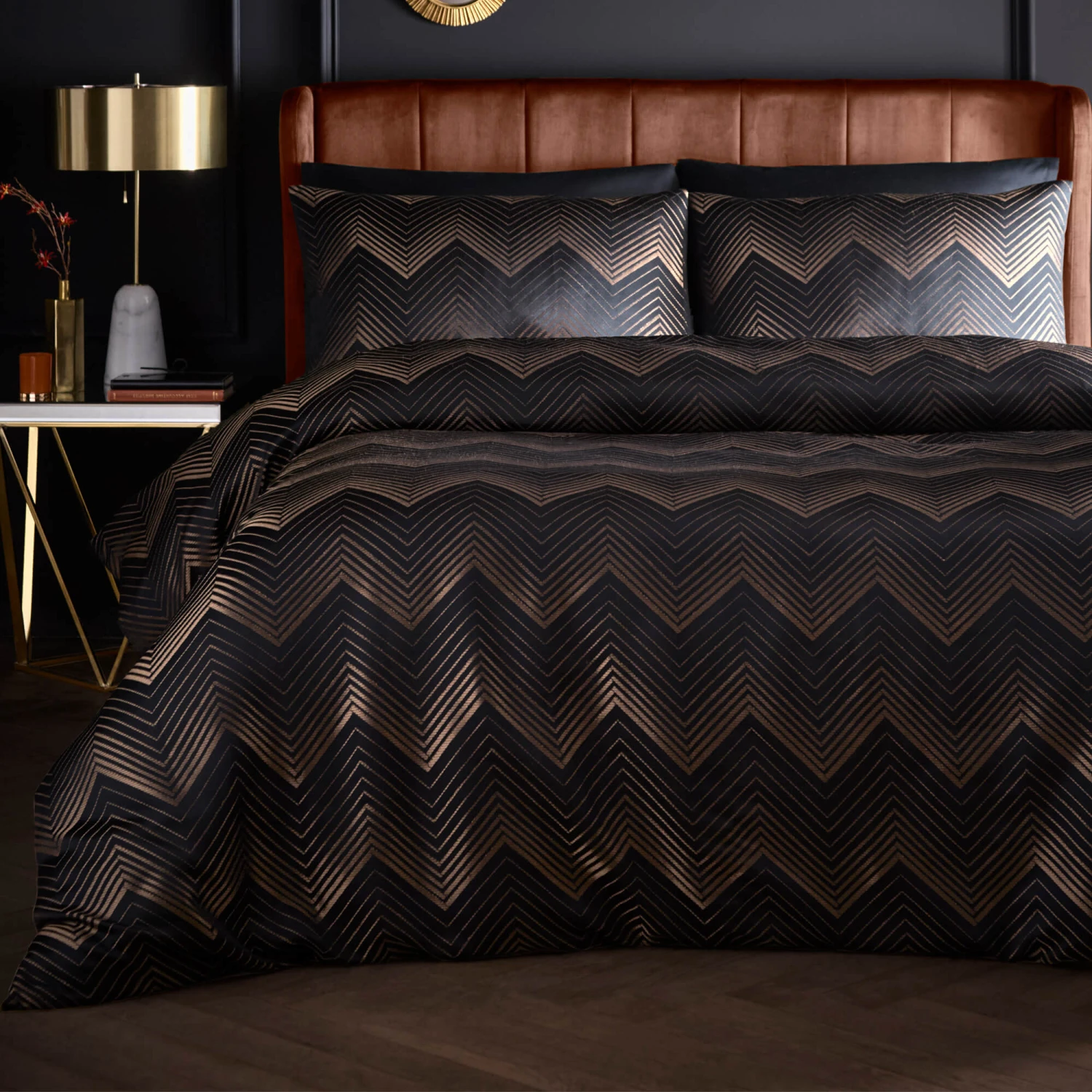 Laurence Llewelyn-Bowen Cocktail Black Double Duvet Set 3 Laurence Llewelyn-Bowen Cocktail Black Double Duvet Set