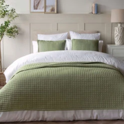 Belledorm Crompton Sage Quilted Throw