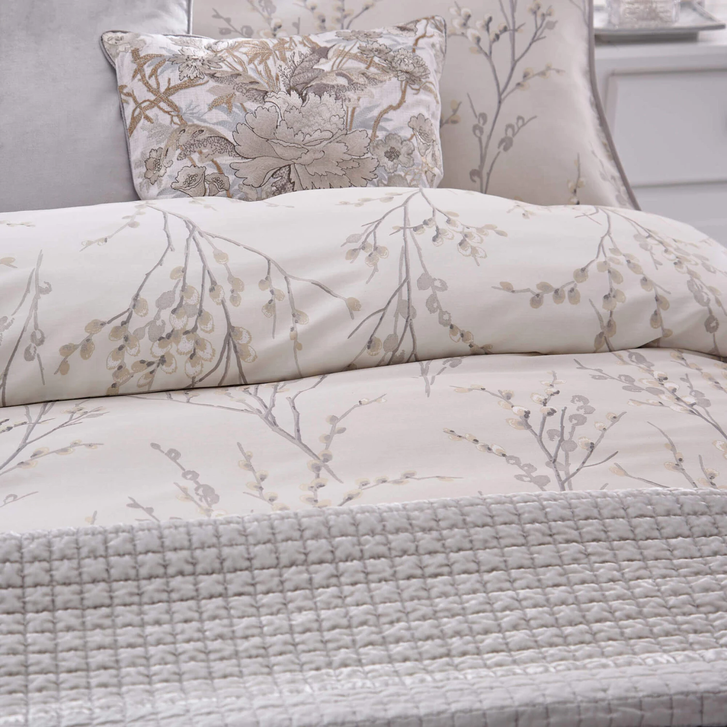 Laura Ashley Pussy Willow Dove Grey Single Duvet Set 5 Laura Ashley Pussy Willow Dove Grey Single Duvet Set - Image 3