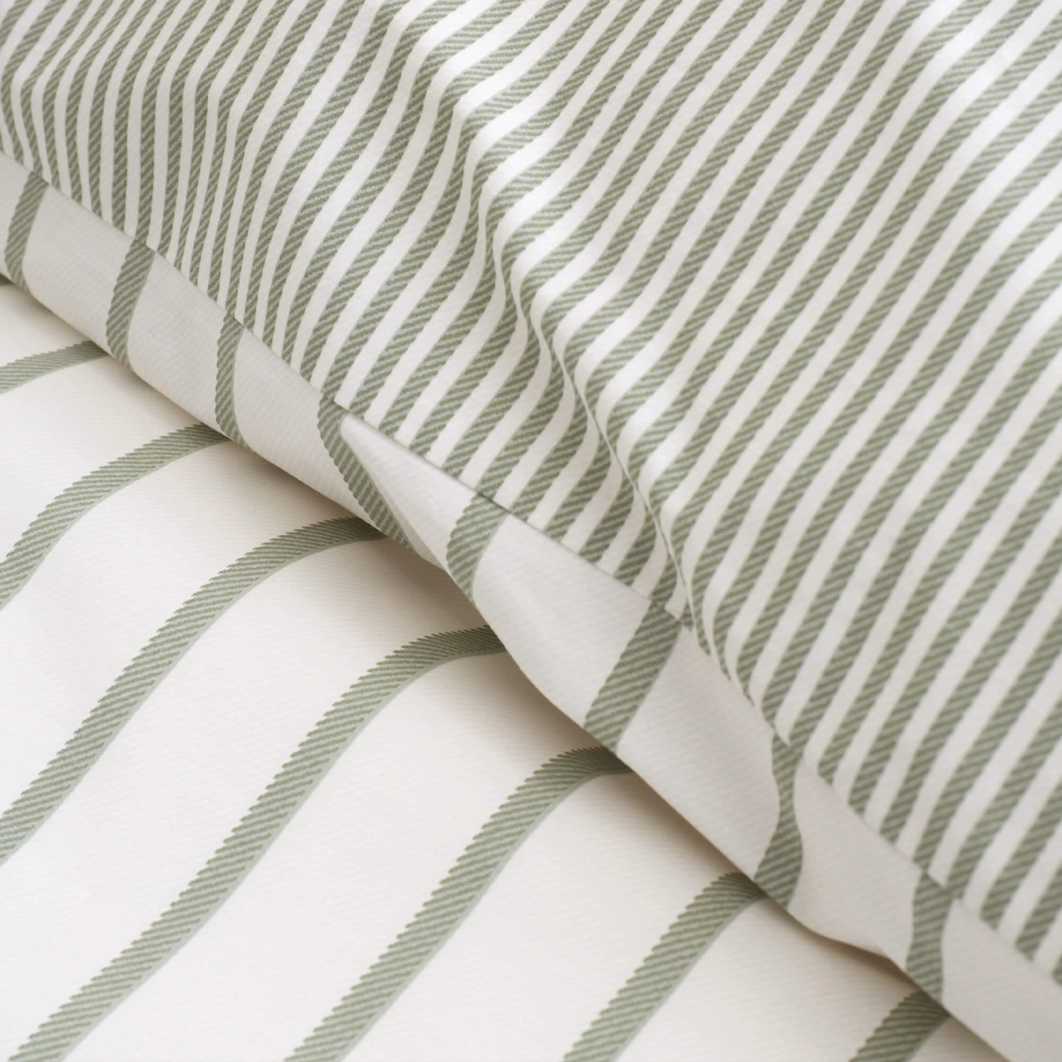 Hampton Stripe Green Kingsize Duvet Set 7 Hampton Stripe Green Kingsize Duvet Set - Image 5