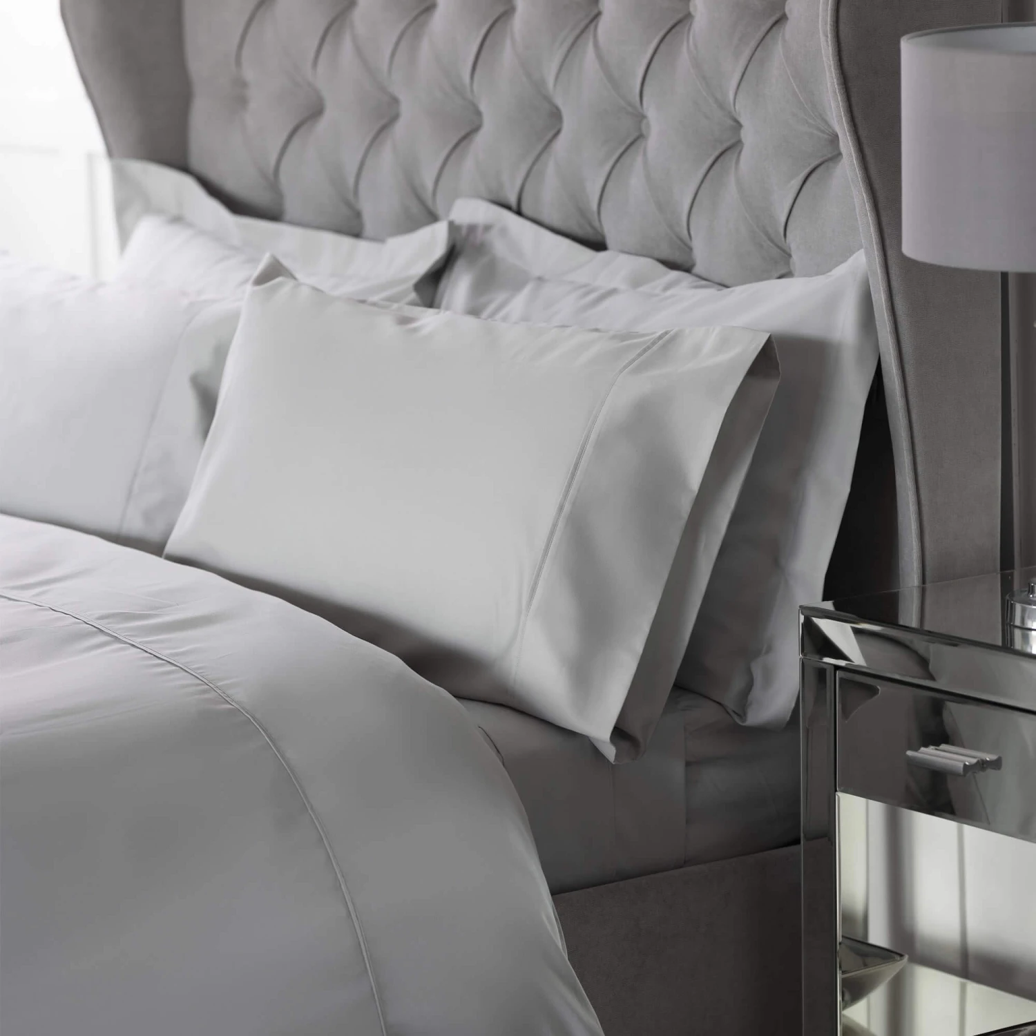 Belledorm Bamboo Platinum 300 Thread Count Kingsize Fitted Sheet 3 Belledorm Bamboo Platinum 300 Thread Count Kingsize Fitted Sheet