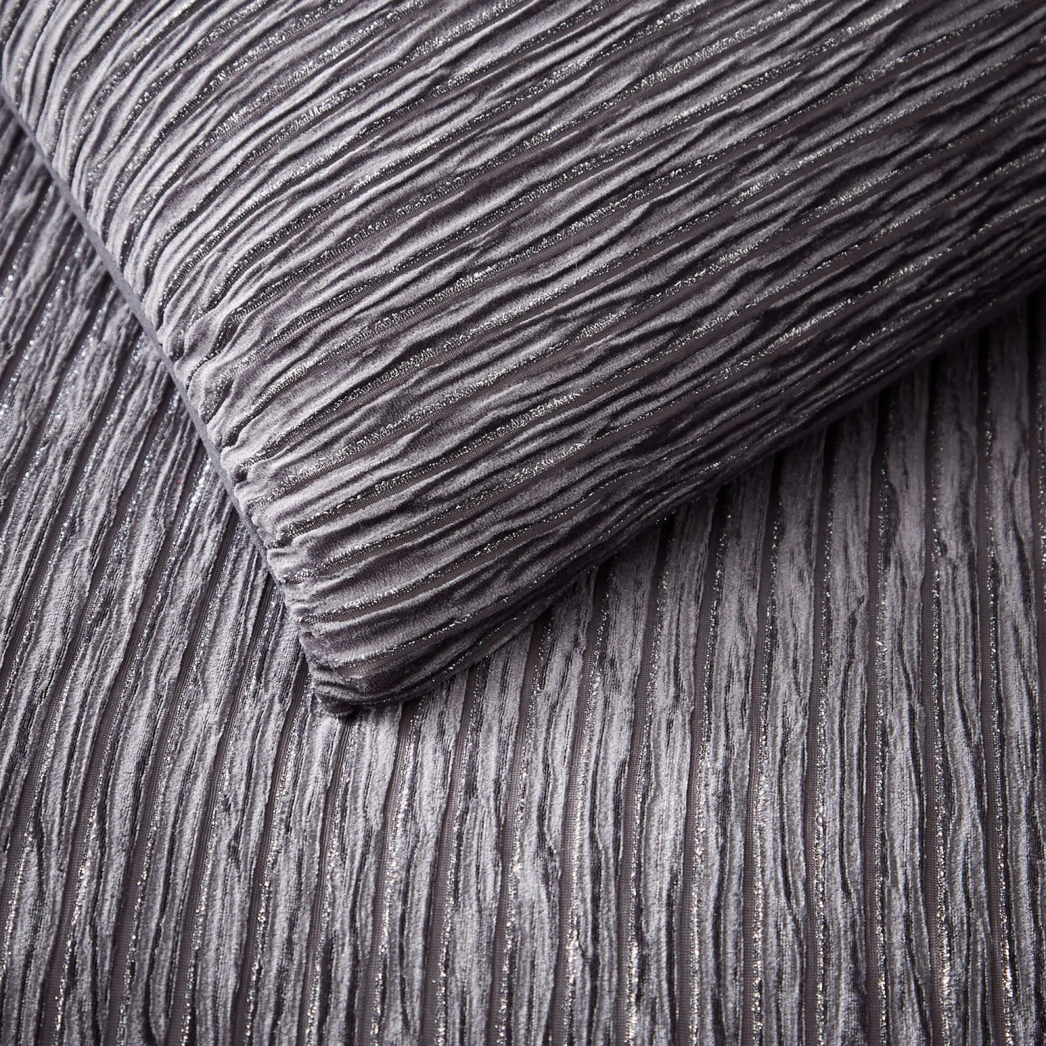 Catherine Lansfield Allure Sparkle Grey Superking Duvet Set 6 Catherine Lansfield Allure Sparkle Grey Superking Duvet Set - Image 4