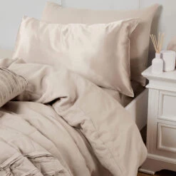 Silky Silks Linen Mulberry Silk Standard Pillowcase -Housing Units Store e4615f7b8793ebacfae4f0ea5fc9b784