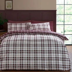 Catherine Lansfield Kelso Check Burgundy Kingsize Duvet Set
