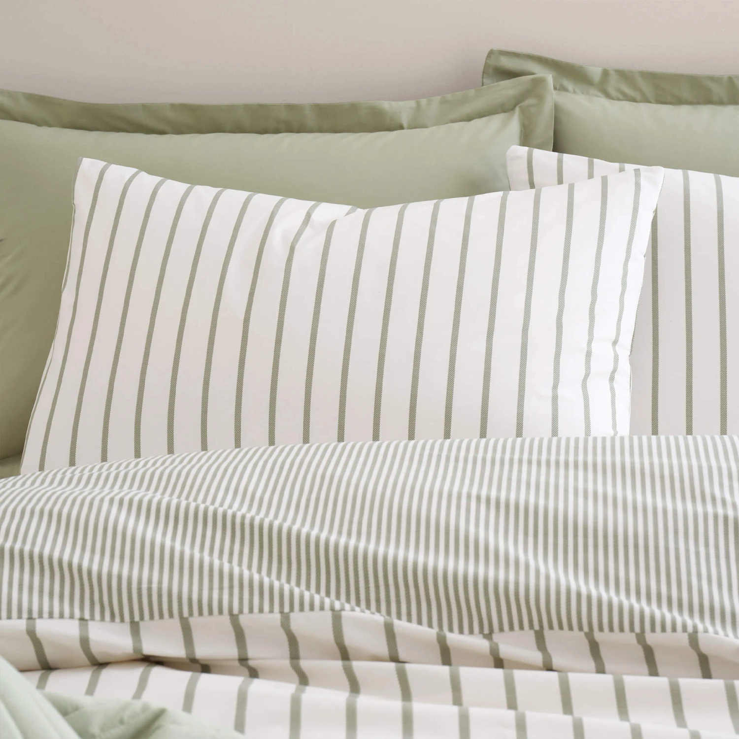 Hampton Stripe Green Kingsize Duvet Set 6 Hampton Stripe Green Kingsize Duvet Set - Image 4