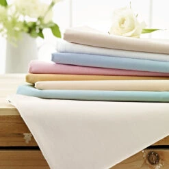 Helena Springfield Ivory 180TC Fitted Kingsize Sheet